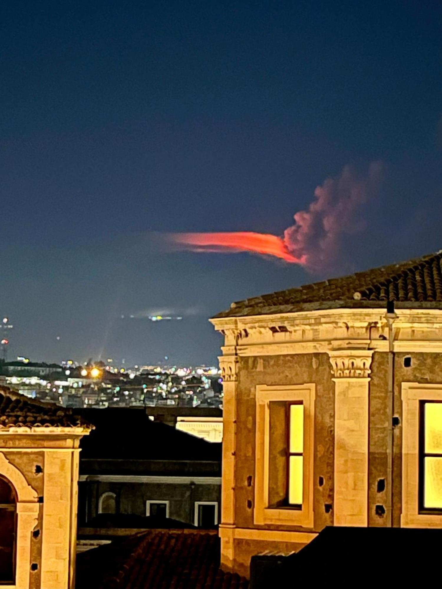 La Terrazza Di Sant'Agata Daire Katanya Dış mekan fotoğraf