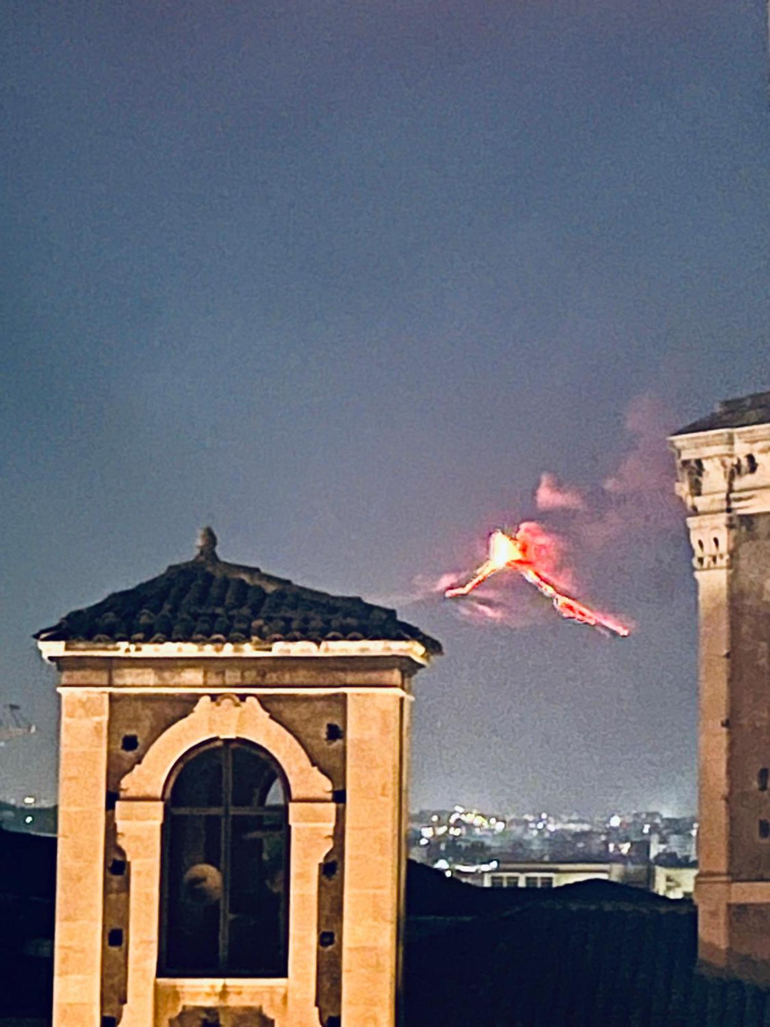 La Terrazza Di Sant'Agata Daire Katanya Dış mekan fotoğraf